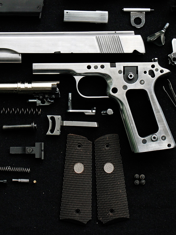 Reparaturenen_Holden-Custom-Guns-Paderborn